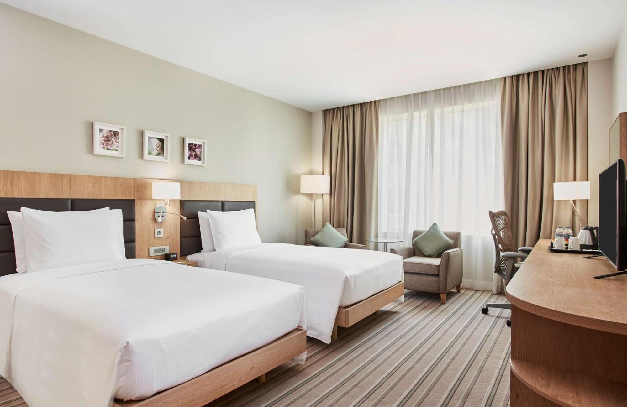 Twin Room,1552682983:JPEG